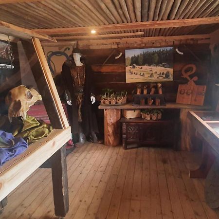 مبيت وإفطار Sosdala Vittfarnas Hird Vikingaby المظهر الخارجي الصورة